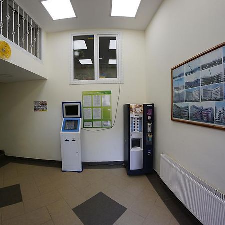 54A Tselinogradskaia Str At Alekseevka Underground Charkov Buitenkant foto