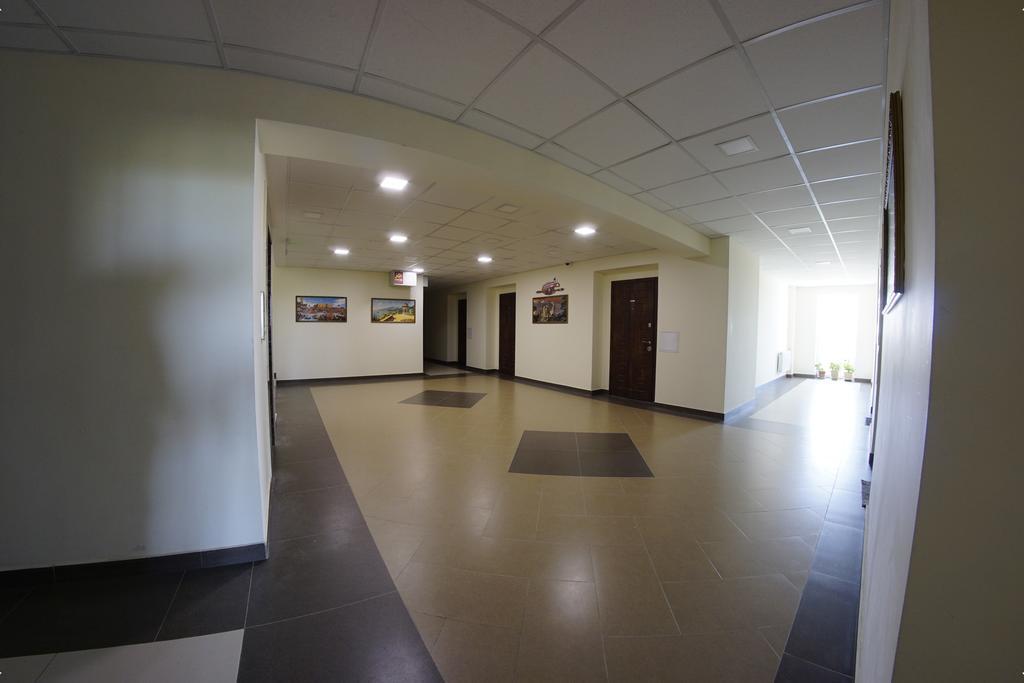 54A Tselinogradskaia Str At Alekseevka Underground Charkov Buitenkant foto